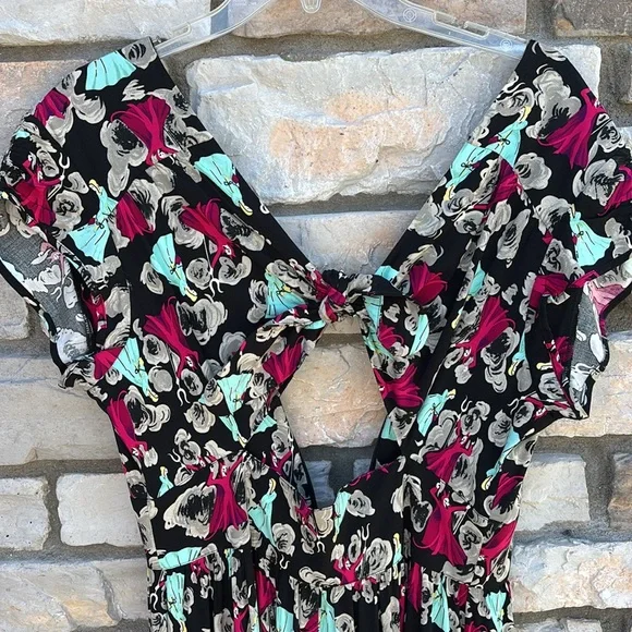 Trashy Diva Peek a Boo Tie Temptation Dress - Picture 6 of 14